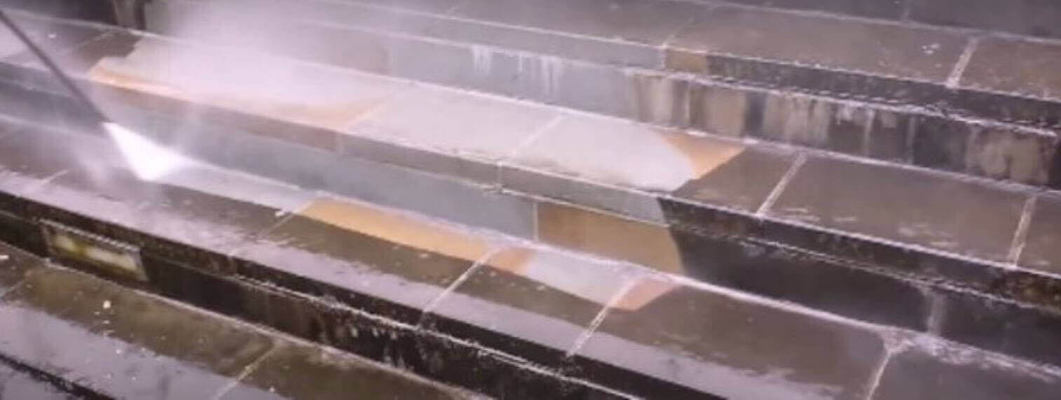 Pressure cleaning. the steps.see the great improvement with pressure cleaning.
